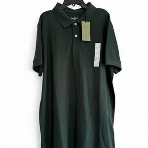 Green short sleeve polo shirt